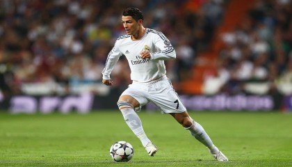 九游体育官网入口-“德甲豪强轮番上演精彩进球，比赛激动人心”，德甲进球集锦