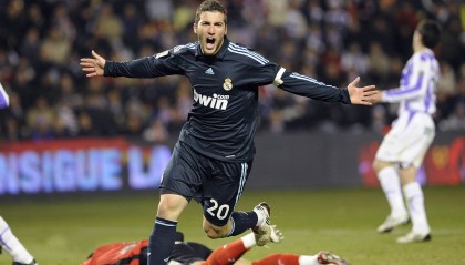 九游官网pc-_城市高架自行车赛：穿越天际线的速度之战_，天际线建造了自行车道有用吗