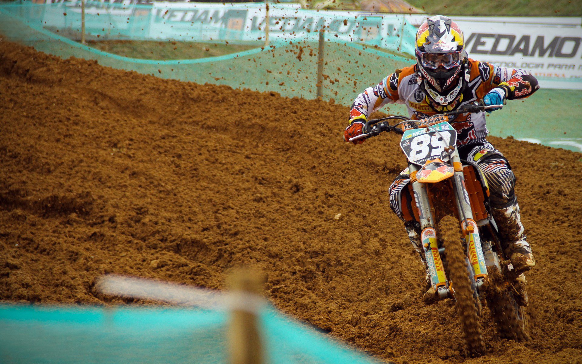 _未来极限赛车：绿色科技引领新纪元_，未来赛车图片